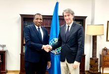 صورة الدخيرى يلتقي رئيس المجلس الدولي للزيتون لتعزيز مسار الشراكة الاستراتيجية