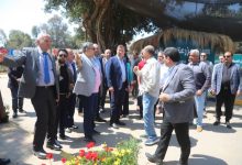 صورة وزير الزراعة يتفقد معرض الزهور بالدقي ويقرر مده لنهاية مايو مع إعفاء العارضين من الرسوم(صور)