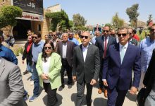 صورة محافظ القاهرة يشارك المواطنين فرحتهم بالاحتفال بشم النسيم بالحديقة الدولية 