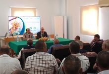 صورة “الزراعة” و “الفاو” يعززان  قدرات مكافحة الجراد الصحراوي بالإسماعيلية